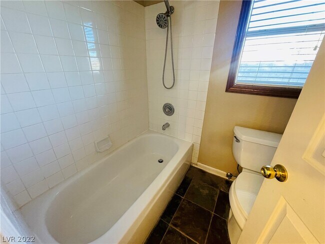 Building Photo - 7894 Lisa Marie Ct