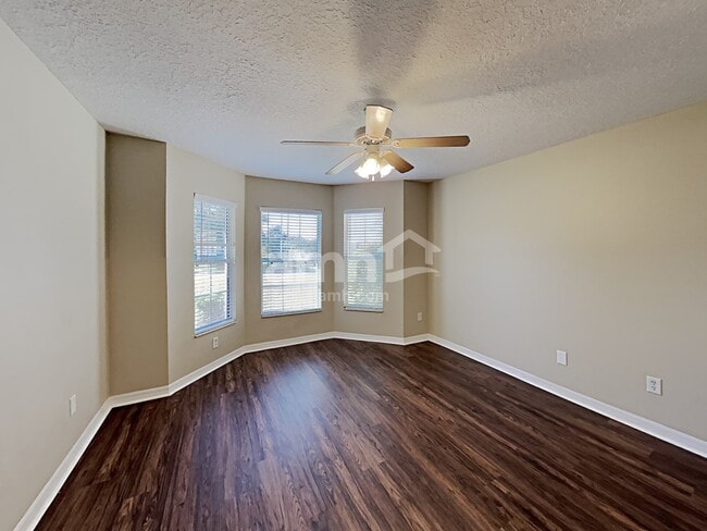 Building Photo - 315 Morningview Dr