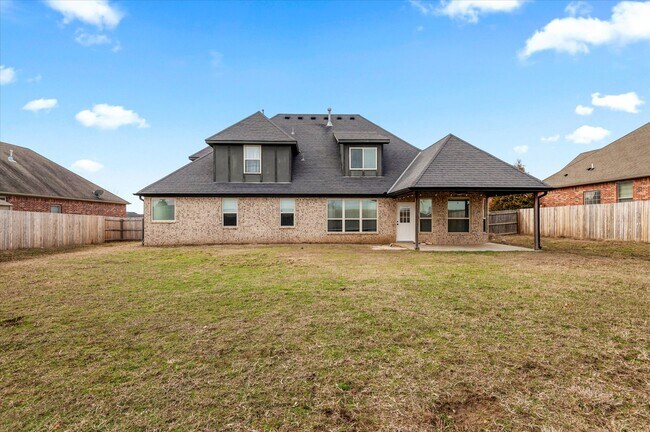 Building Photo - 2702 Waterford Ct