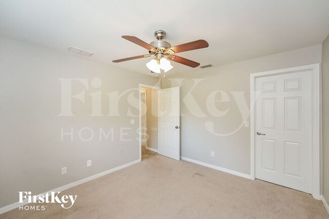Building Photo - 4637 Antioch St