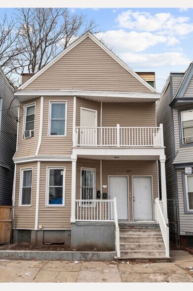 Building Photo - 487 S 17th St