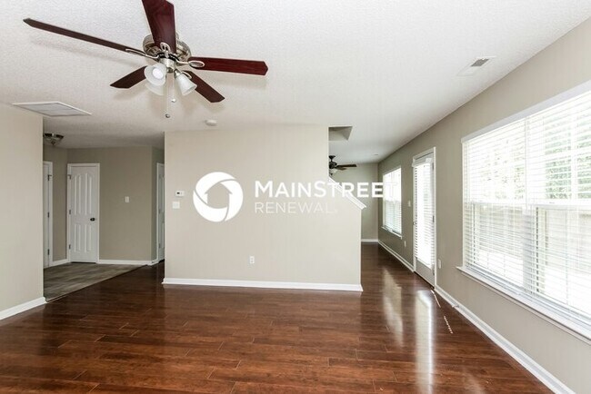 Building Photo - 3 Bedroom Pet-Friendly Home in Mooresville, NC with Main Street Renewal