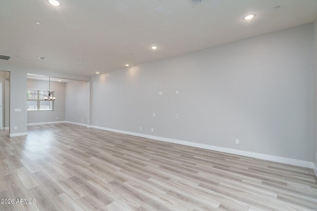 Building Photo - 14058 W Hubbell St