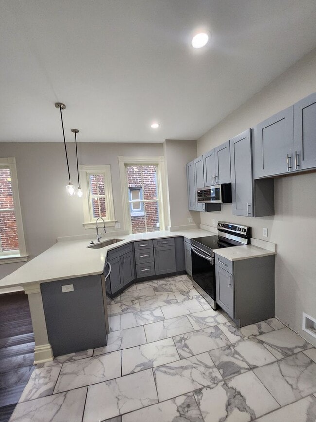 Primary Photo - Newly Renovated One Bedroom Available