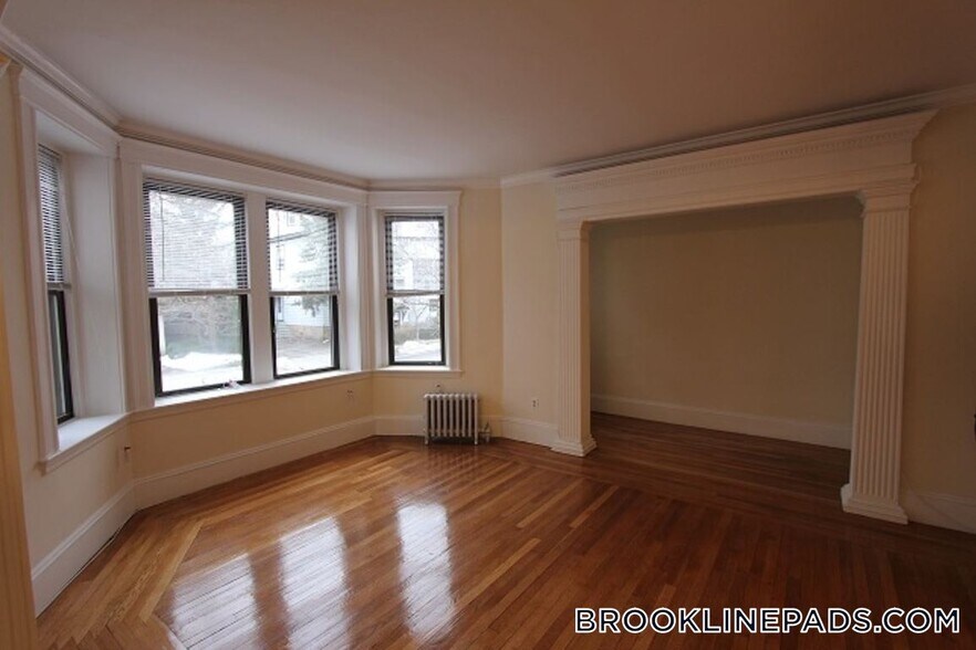 Primary Photo - 283 St Paul St