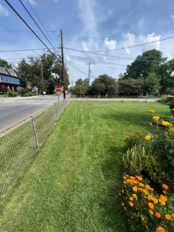 Building Photo - 4801 Oliver St