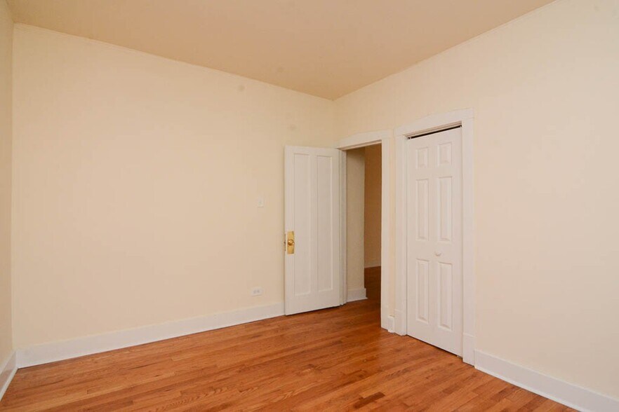 Building Photo - 1532 N Kedzie Ave