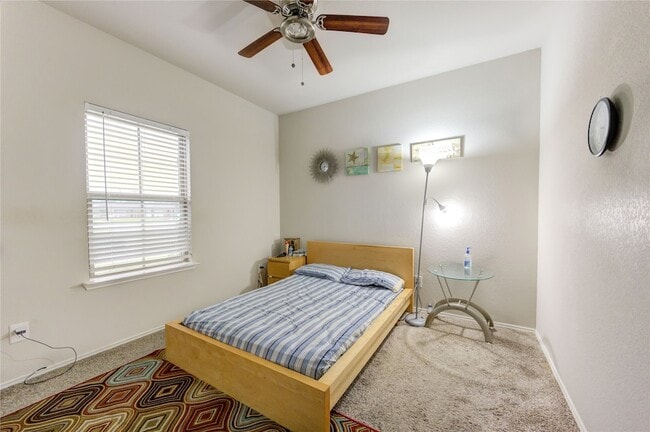 Building Photo - 1615 Goose Island Ln