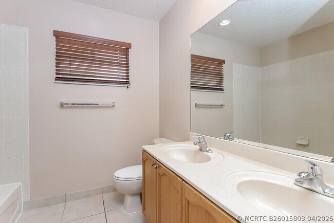 Building Photo - 4312 N Magnolia Cir