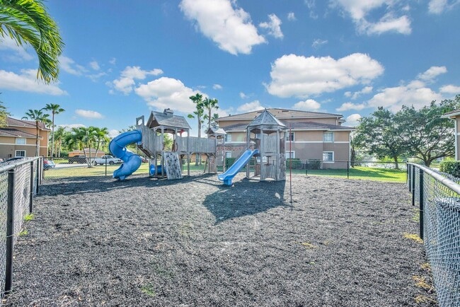 Building Photo - 3740 NW Adriatic Ln