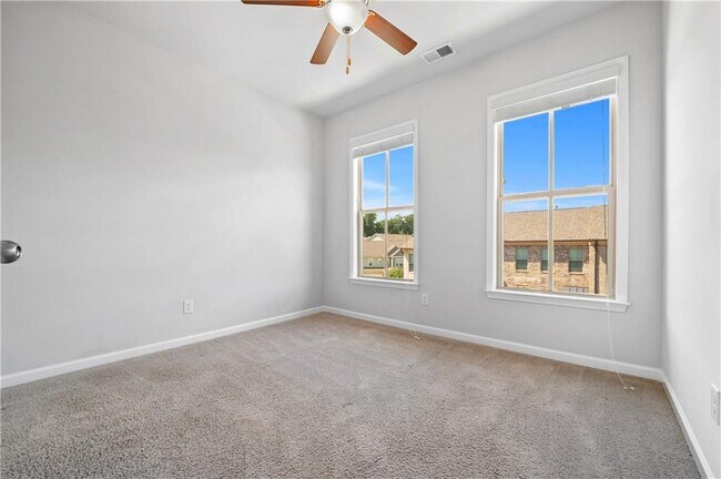 Building Photo - 2699 Cedar Pne Wy