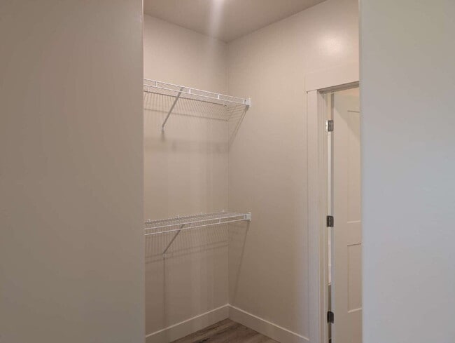 Building Photo - Quality 3 Bedroom 2 Bath
