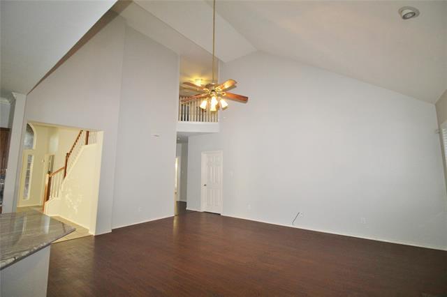 Building Photo - 204 Devonshire Ct