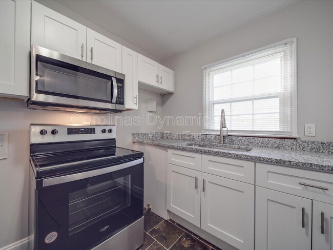 Building Photo - 325 S Gardner Ave