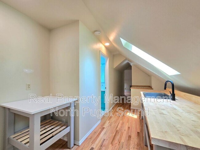 Building Photo - 18213 157th Ave NE