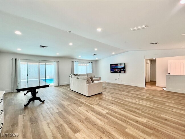 Building Photo - 6191 Bullion Blvd