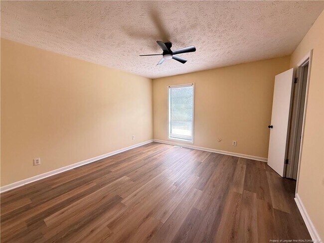 Building Photo - 1422 Tangora Ln