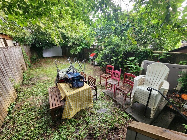 Building Photo - 3523 Warder St NW