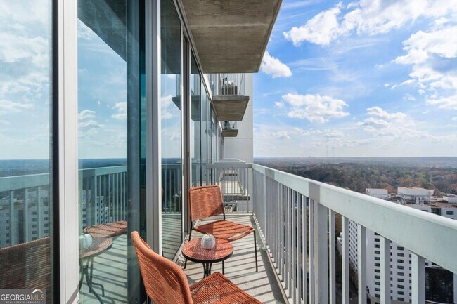 Building Photo - 3324 Peachtree Rd NE