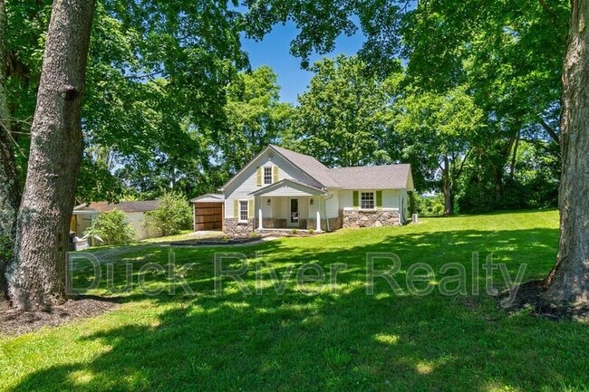 Building Photo - 210 Westover Dr