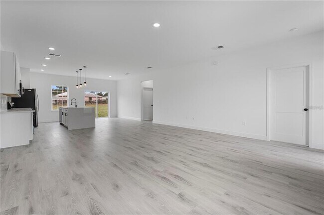 Building Photo - 16659 SW 21st Avenue Rd