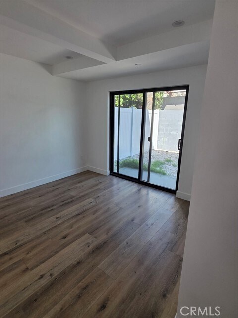 Building Photo - 6130 Hazeltine Ave