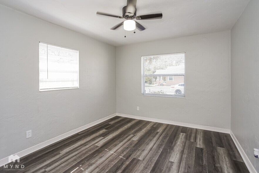 Building Photo - 1826 45th St S