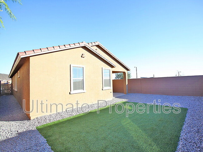 Building Photo - 32320 N 122nd Ln