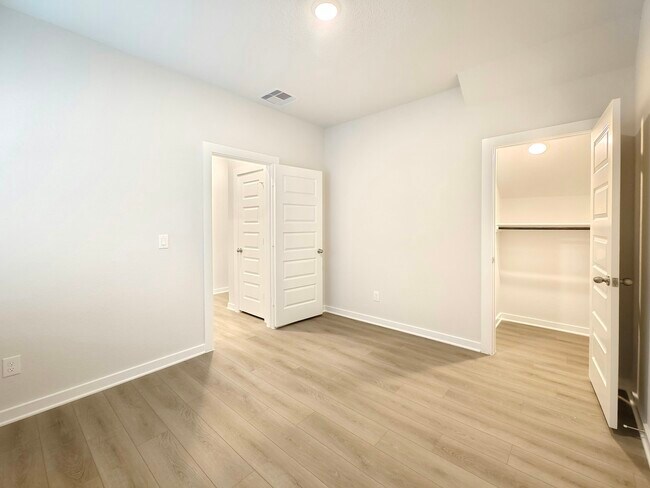 Building Photo - 8554 Blueberry Ash St