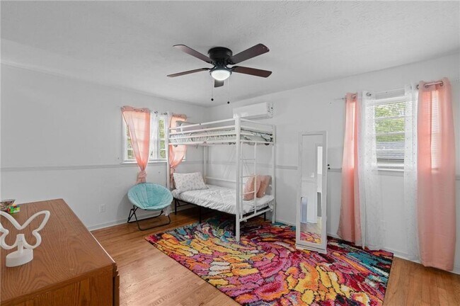 Building Photo - 799 Pine Roc Dr