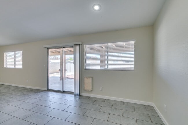 Building Photo - Charming 3-Bedroom Home in N Las Vegas