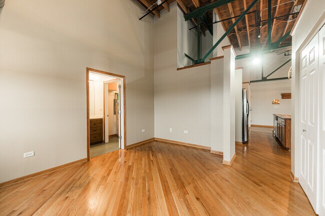 Building Photo - 7509 Madison St