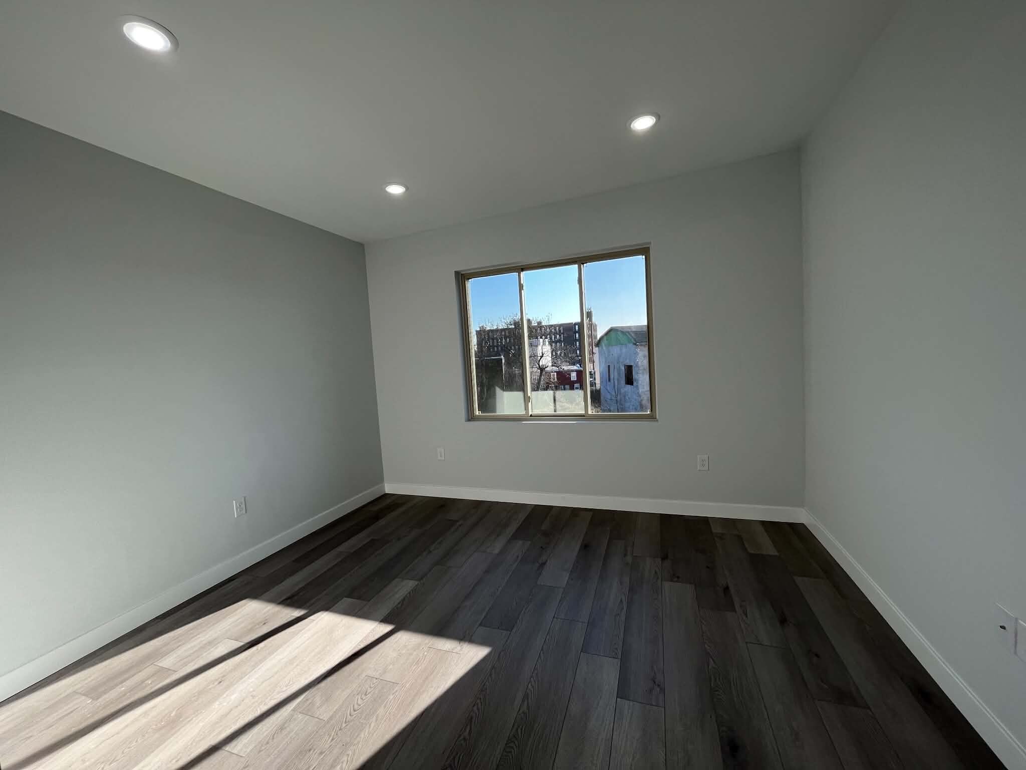 Building Photo - 522 W Berks St