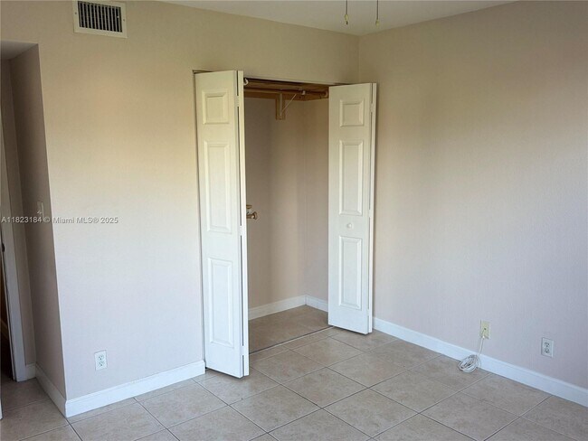 Building Photo - 10125 W Sunrise Blvd
