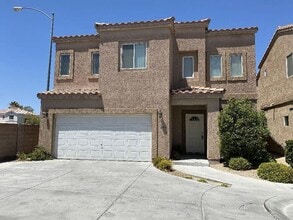 Building Photo - Carry Over Showing: This property has been shown before and will be rented to the first most qual...