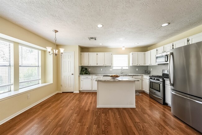 Building Photo - 14403 Little Willow Walk