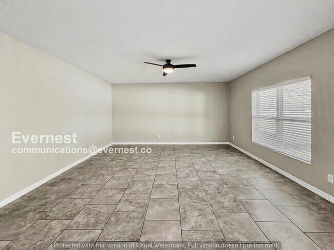 Building Photo - Limited Time Special Offer / 5 Bed, 3.5 Bath Home with Garage / Pet-Friendly / Vouchers Accepted ...