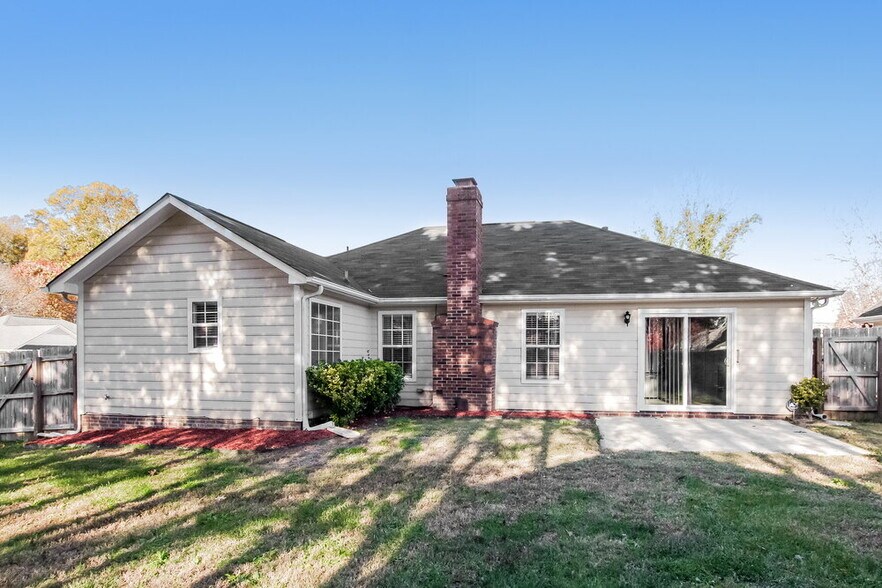 Building Photo - 4009 Beaverbrook Dr