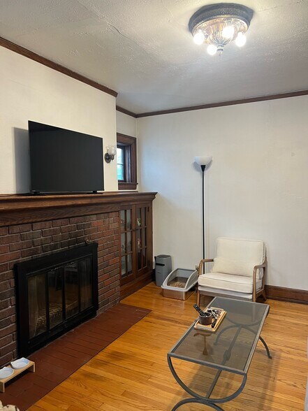 Building Photo - 315 N Franklin St