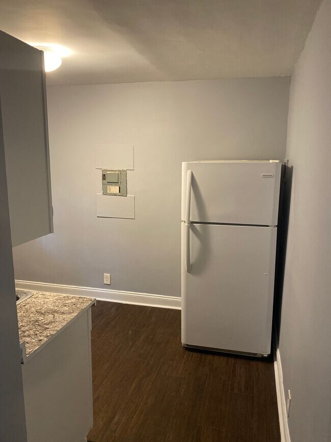 Building Photo - Cozy 2-Bedroom 1-Bath in Charlotte