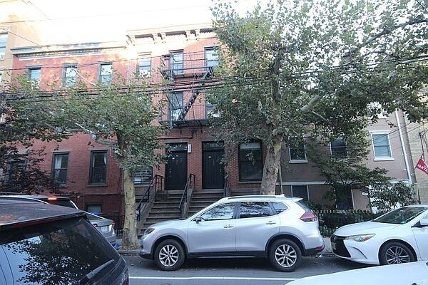 Building Photo - 317-319-319 Bloomfield St