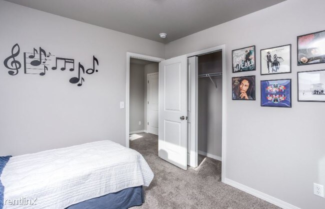 Building Photo - 3 br, 3 bath House - 2007 Fulwell Vw