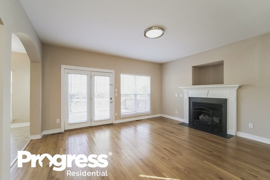 Building Photo - 8607 Castle Cliff Dr
