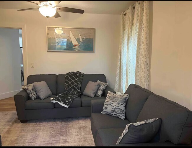 Building Photo - 15 Broadway Ave