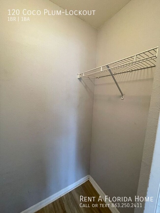 Building Photo - 120 Coco Plum Dr
