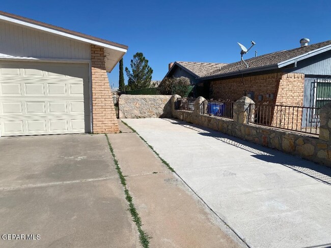 Building Photo - 4717 G V Underwood Dr