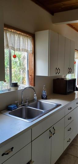 Building Photo - Charming beach house in beautiful New Smyrna Beach