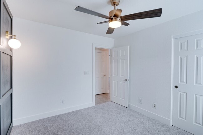 Building Photo - SINGLE STORY 4 BEDROOM IN GATED COMMUNITY