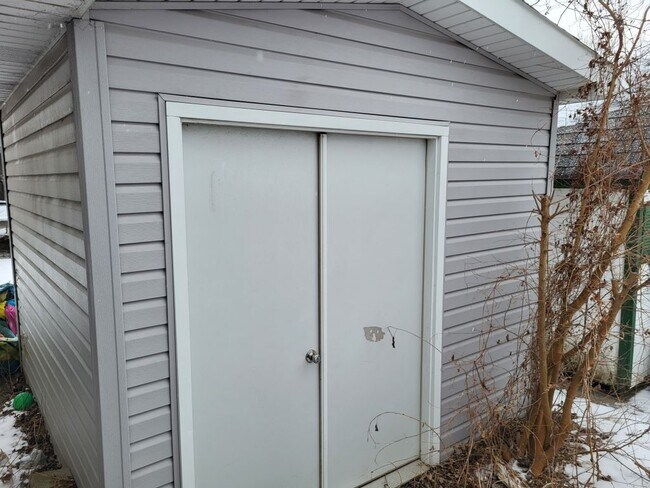 Building Photo - 61 Meadowlark Ln