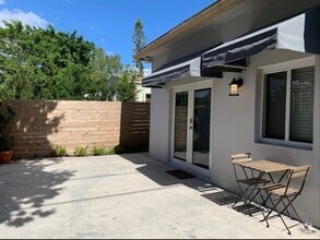 Building Photo - 2605 SW 24th Ave